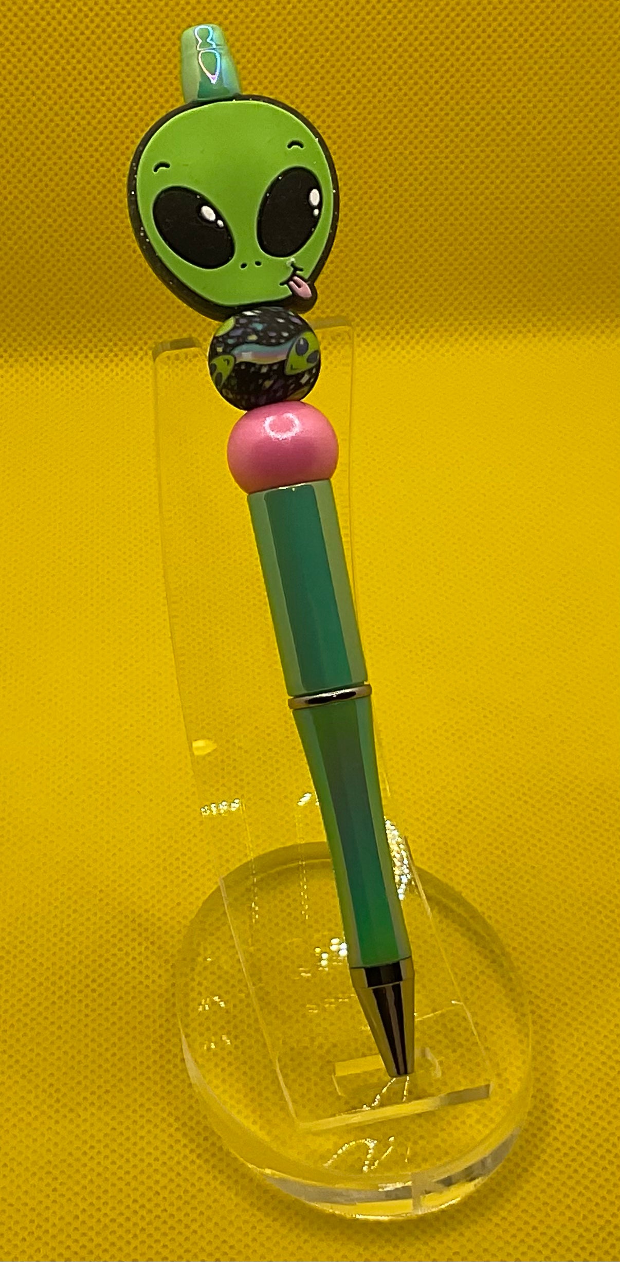 Silly Alien || Pen