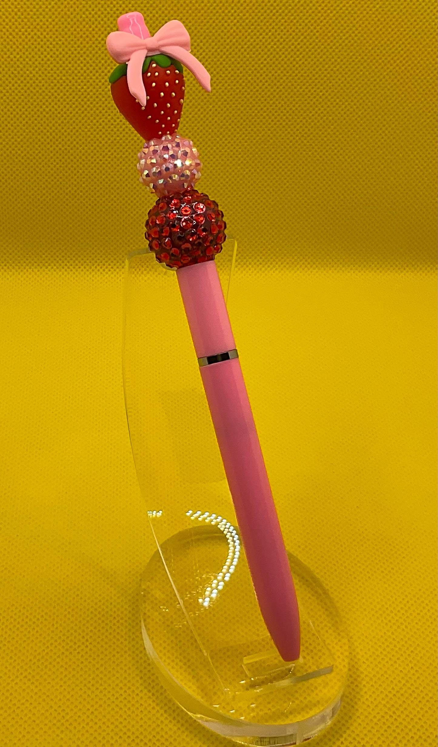 Strawberry with bow || Pen