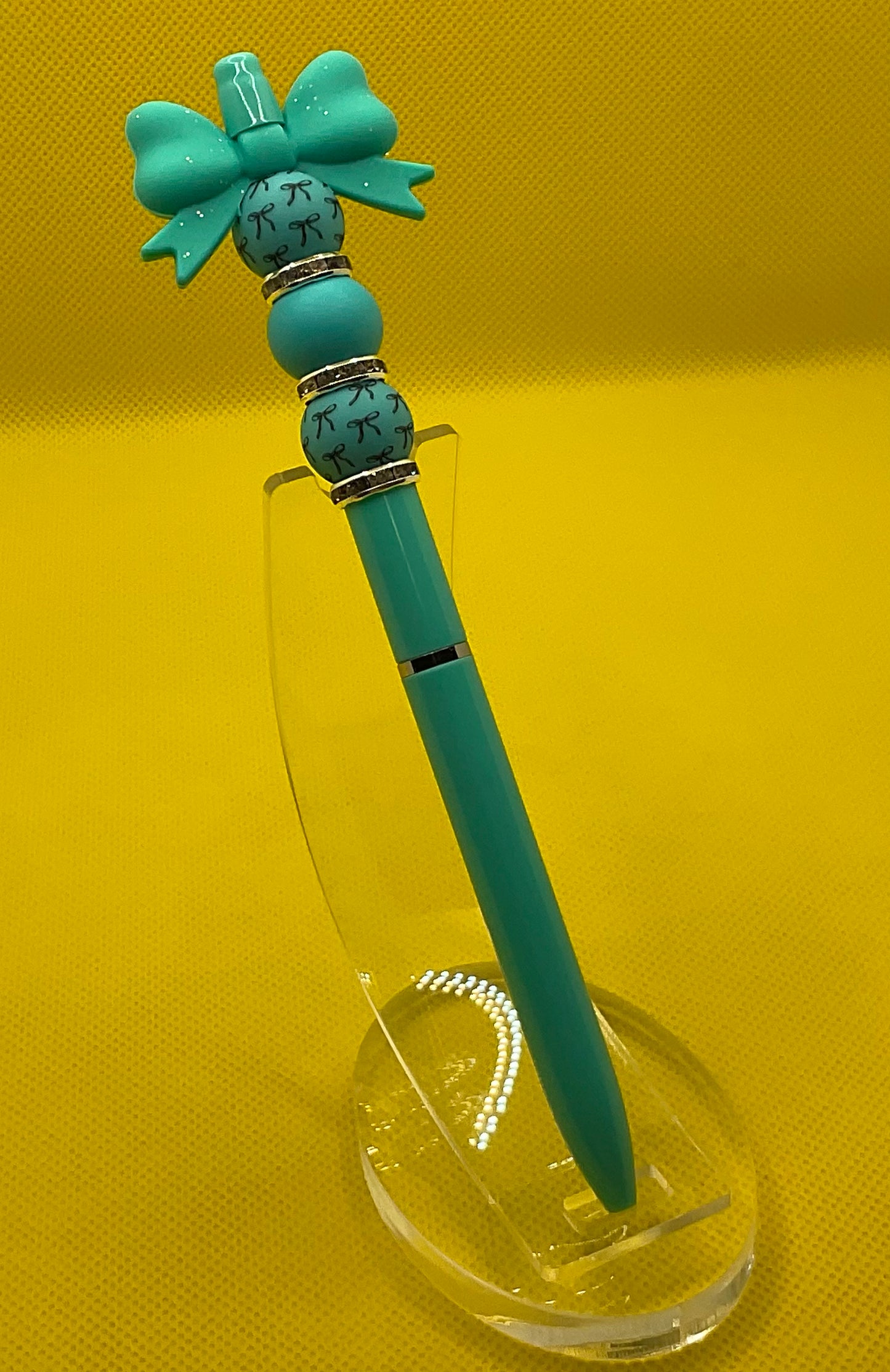 Teal bows || Pen