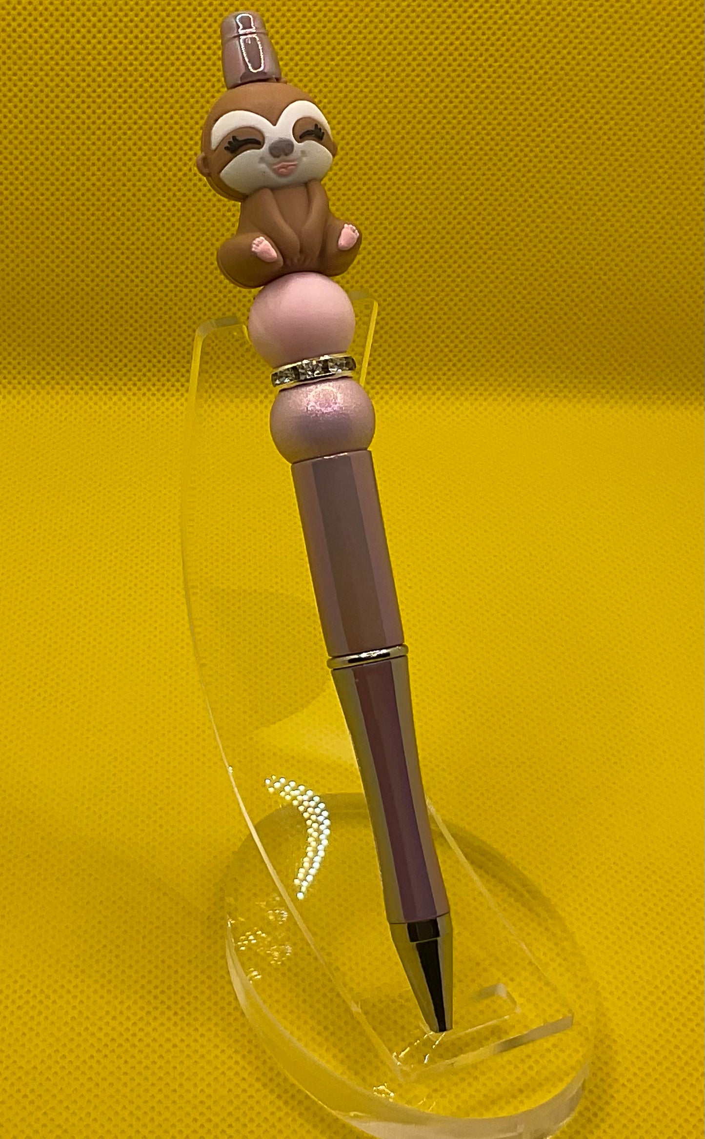 Cheddar the Sloth|| Pen